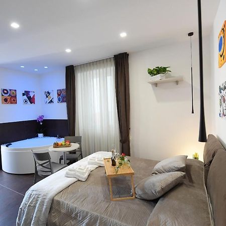 B&B In Centro Storico 萨莱诺 外观 照片