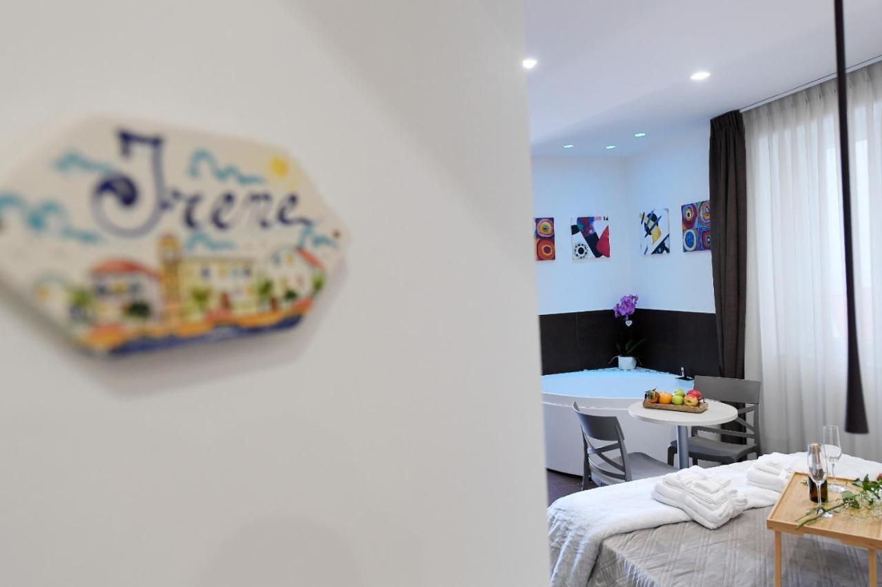 B&B In Centro Storico 萨莱诺 外观 照片