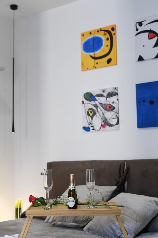 B&B In Centro Storico 萨莱诺 外观 照片
