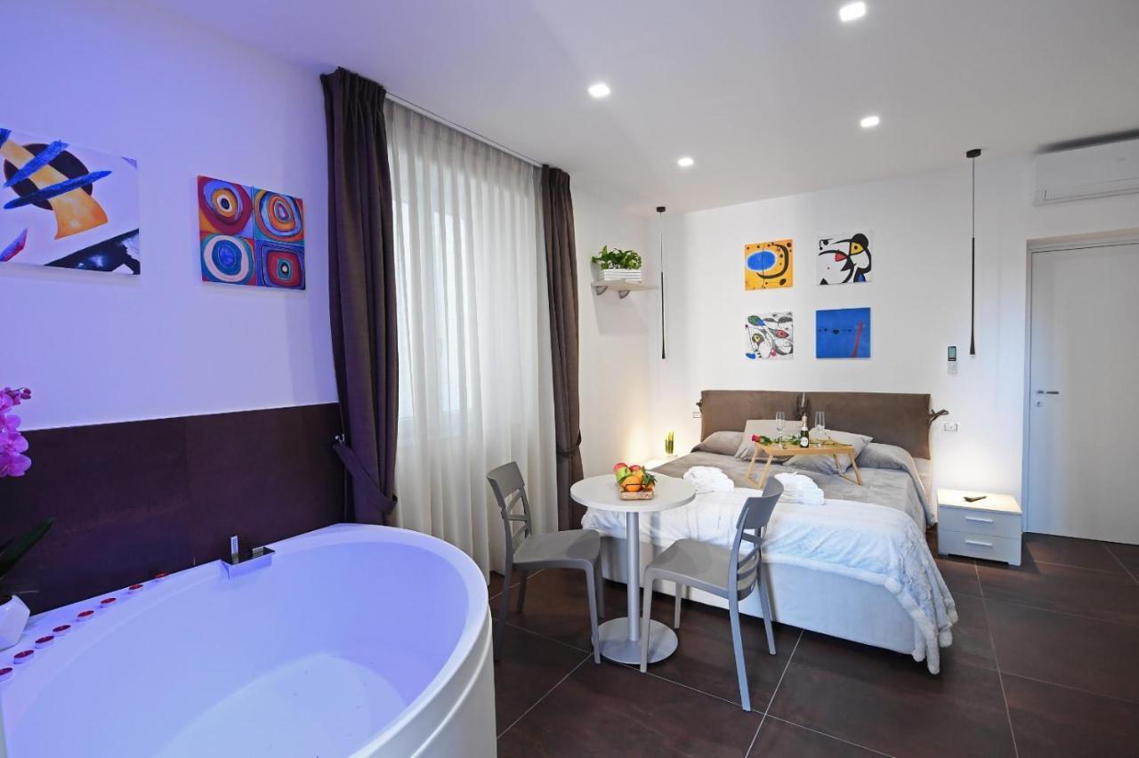B&B In Centro Storico 萨莱诺 外观 照片