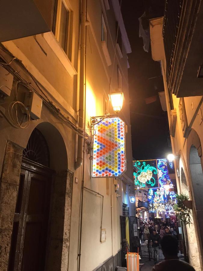 B&B In Centro Storico 萨莱诺 外观 照片